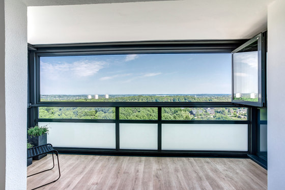 Balcony glasing SL 60e | Vetri balcone | Solarlux