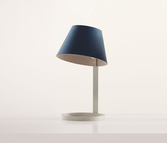 Sanna Lamp | Luminaires de table | Teknion