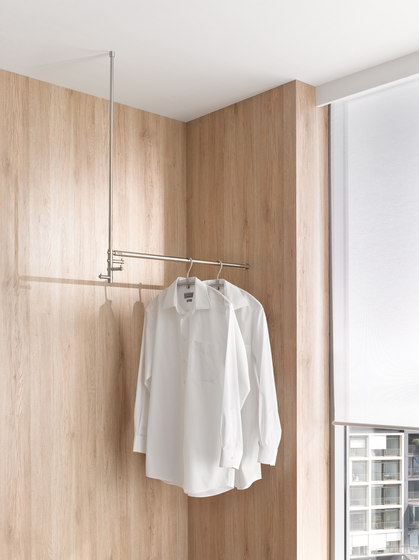 Hängegarderobe L-Form mit Kleiderstange und 3 drehbaren Haken | Garderoben | PHOS Design