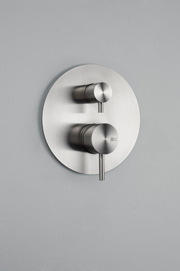 Ottavo | Stainless steel mixer set 2 ways diverter | Shower controls | Quadrodesign