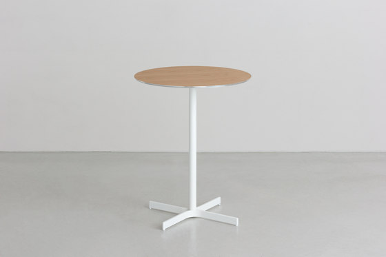 XT | table | Tavoli bistrò | By interiors inc.