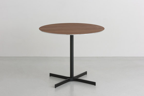 XT | table | Mesas contract | By interiors inc.