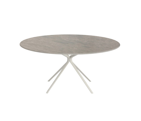 Moai Round Table | Dining tables | Fast