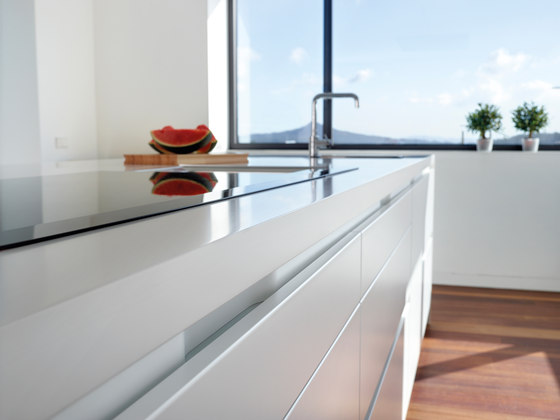 INTRA Exclusive opening system | Fitted kitchens | Santos