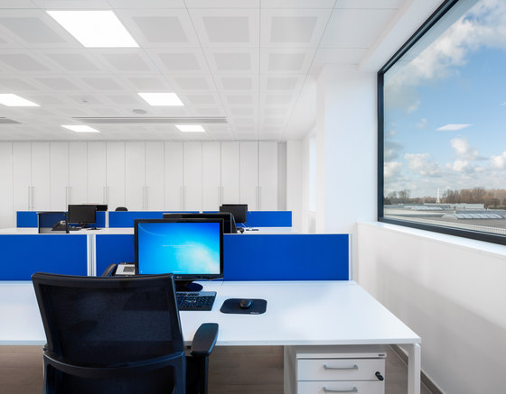 In-Tile Workspace Lighting | Abgehängte Decken | Kreon