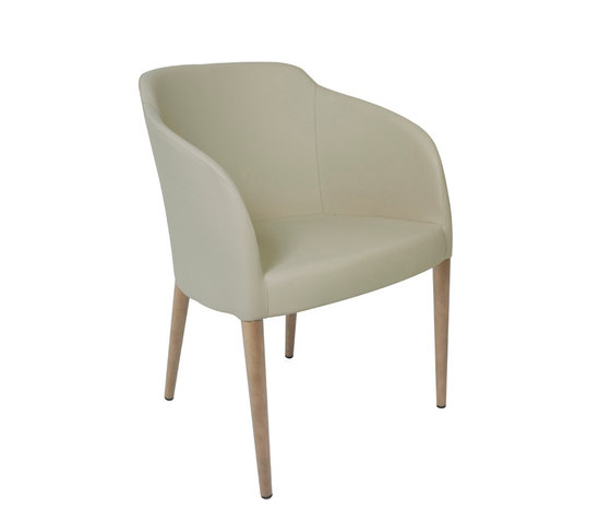 Este Armchair, Taupe With Wenge Legs | Sillas | Oggetti