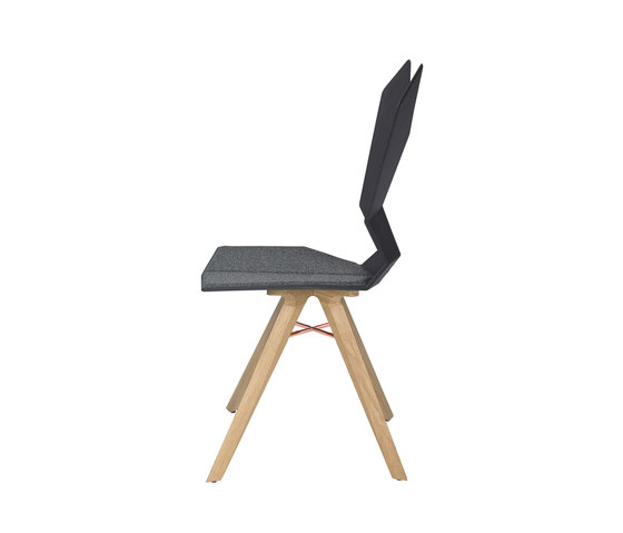 Y Chair Black Shell Natural Oak Base | Chaises | Tom Dixon