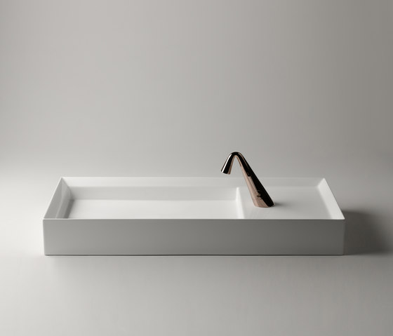 Cut Sink | 90 x 38 h12 | piano 27 | Wash basins | Valdama