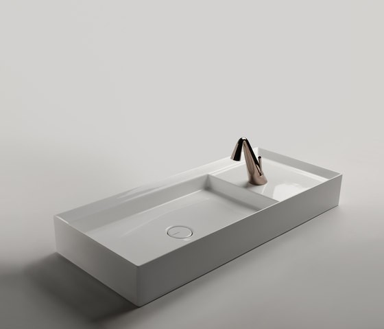 Cut Sink | 90 x 38 h12 | piano 27 | Wash basins | Valdama