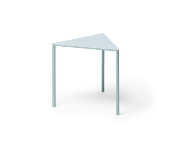 Point 60° Small Table | Tables d'appoint | Massproductions