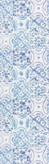 Majolica Wallpaper | Pesaro – Cobalt | Tissus de décoration | Designers Guild