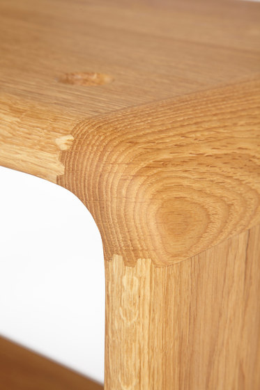 Teve | medium - oak clear oil  - with recesses | Tables d'appoint | Wiinberg