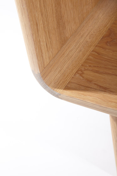 Teve | small - oak white oil - with recesses | Tables d'appoint | Wiinberg