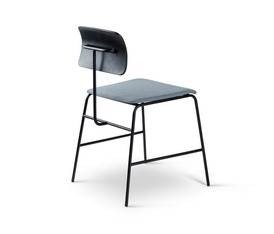 Sincera Chair black cover 031 | Sillas | Bent Hansen