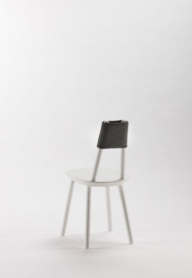 Naïve chair, white | Chairs | EMKO PLACE