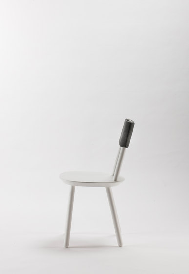 Naïve chair, white | Sedie | EMKO PLACE