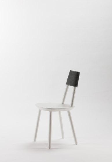 Naïve chair, white | Sedie | EMKO PLACE