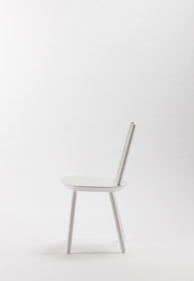 Naïve Chair White | Chairs | EMKO PLACE
