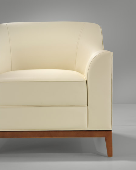 Addison | Lounge Chair | Poltrone | Cumberland Furniture