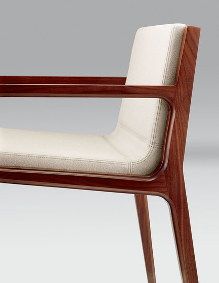 Revo | Guest Chair | Sedie | Cumberland Furniture