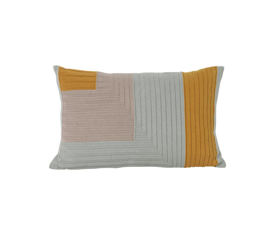 Angle Knit Cushion - Curry | Cuscini | ferm LIVING