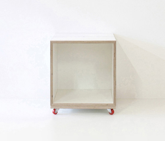 Paruz Beistelltisch | Side tables | Andreas Janson