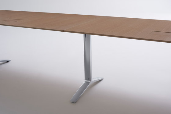 Intro | Tables collectivités | Davis Furniture