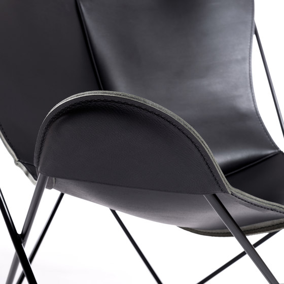 Hardoy Butterfly Chair Nature Schwarz | Sessel | Manufakturplus