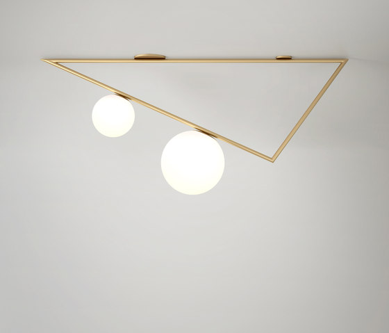 Triangle 1m 2 Globes | Wandleuchten | Atelier Areti
