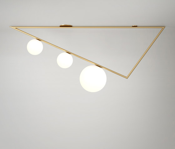 Triangle 1.5m 3 Globes | Lámparas de pared | Atelier Areti