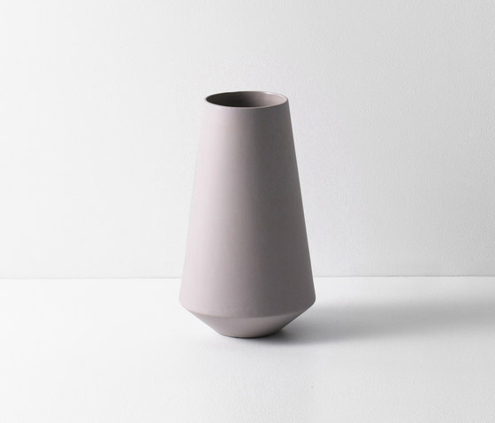 Sculpt Vase Well - Grey | Floreros | ferm LIVING
