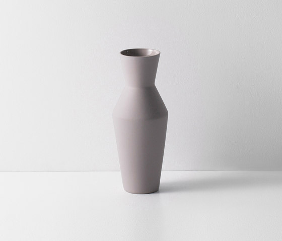 Sculpt Vase Corset - Grey | Floreros | ferm LIVING