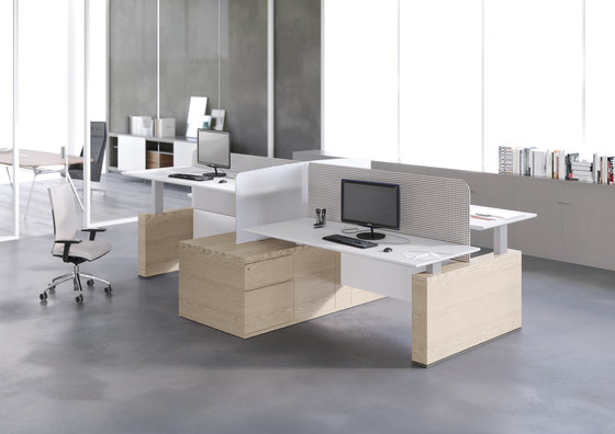 Evo Sit&Stand | Contract tables | Estel Group