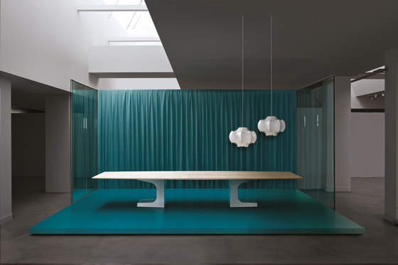 Niemeyer | Meeting Table | Tavoli contract | Estel Group