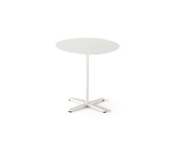 Krossi Table | Tables d'appoint | Schiavello International Pty Ltd