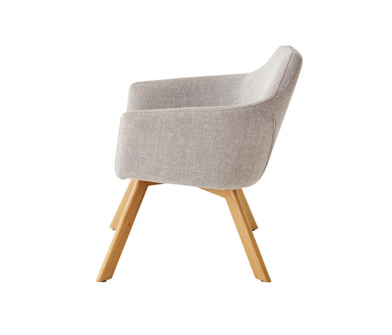 Palomino Chair | Sessel | Schiavello International Pty Ltd