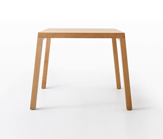 Toro Table | Esstische | Schiavello International Pty Ltd