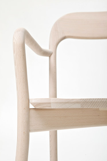 EARL_94-12/4 | Chairs | Piaval
