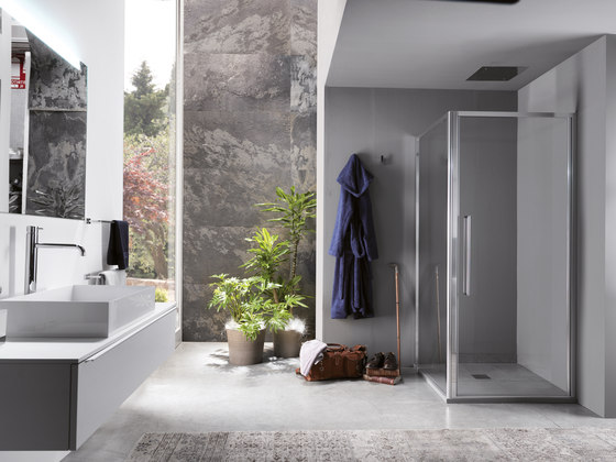 Trendy Design pivot door | Shower screens | Inda