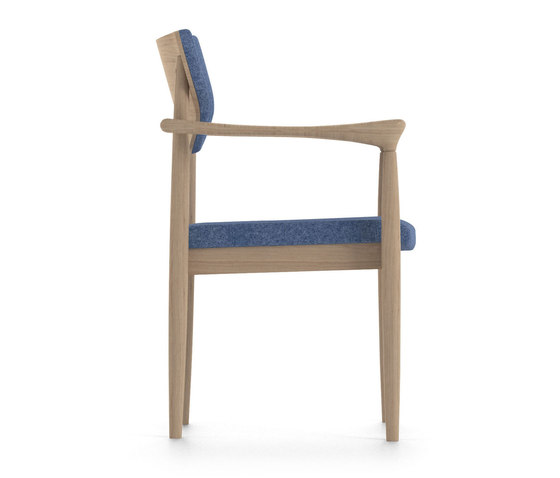 PIA_48-13/2 | Chairs | Piaval
