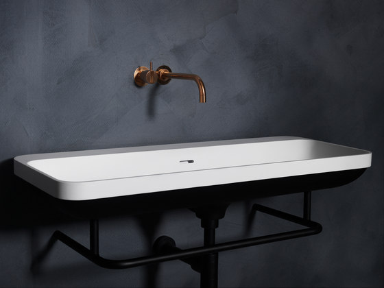 Aim lavabo avec noir soft touch coating | Lavabos | Not Only White