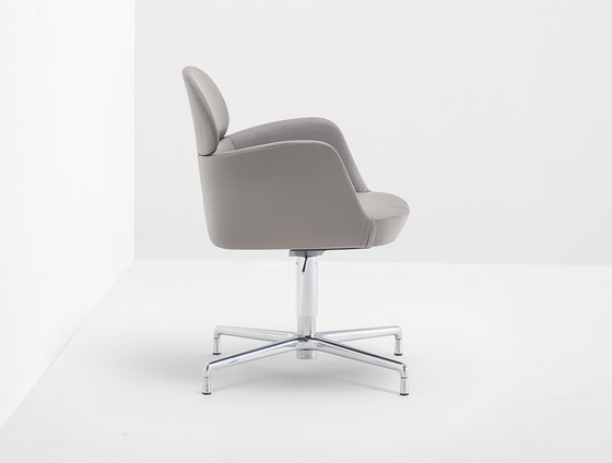 Ester 695 | Chairs | PEDRALI