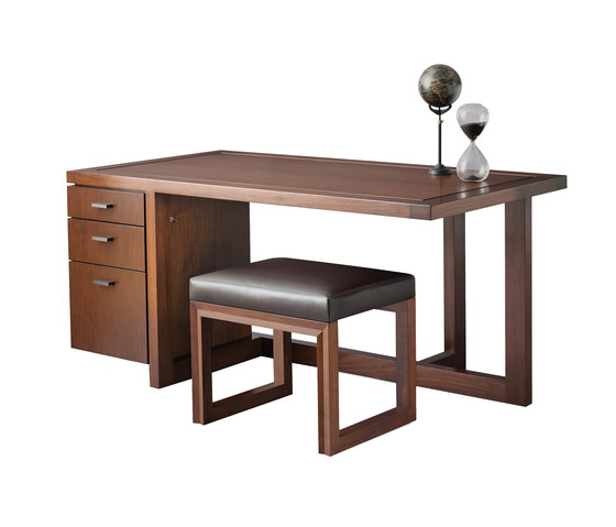 Offset Desk | Escritorios | Altura Furniture