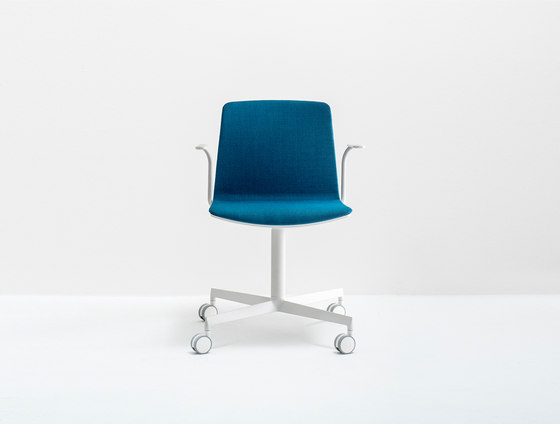 Noa 728 | Chairs | PEDRALI