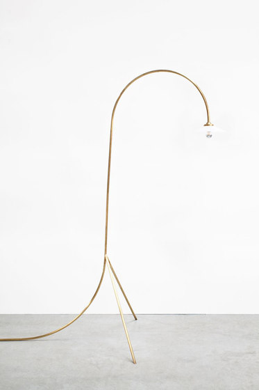 standing lamp | n°1 brass | Lampade piantana | valerie_objects