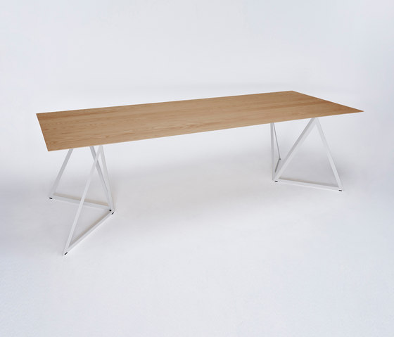Steel Stand Table - silk grey/ oak | Dining tables | NEO/CRAFT