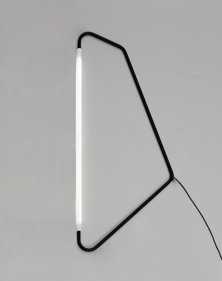 Light Object 004 single | black finish | Lampade tavolo | Naama Hofman Light Objects