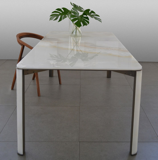 Gregorio table in onyx | Mesas comedor | mg12