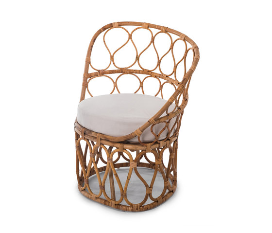 Forma Easy Armchair Petite | Chairs | Kenneth Cobonpue