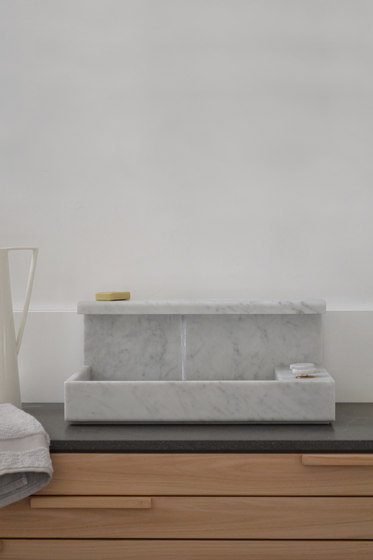 JP Washbasin in Carrara marble | Waschtische | mg12